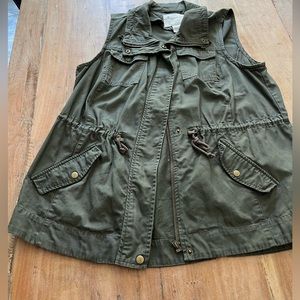 Army Green Women’s Plus  2x Utility Vest - American Rag